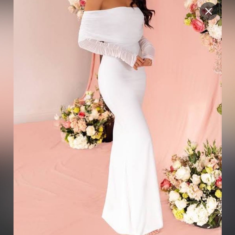 Club London maxi white mesh sleeve off the shoulder dress Size 2 US